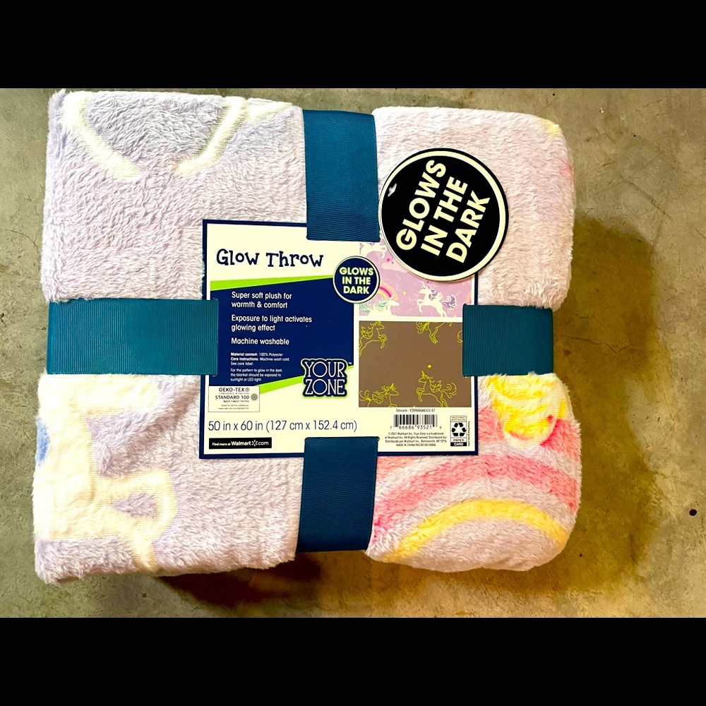 Glow in the dark unicorn blanket